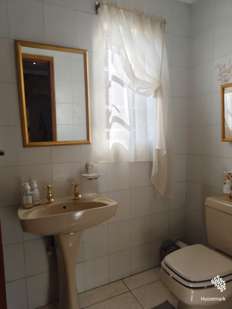 4 Bedroom Property for Sale in Vaalpark Free State